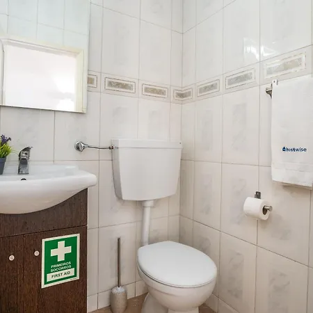 Host Wise - Sunny Spacious House - Terrace & Free Parking Lagoa  Buitenkant foto