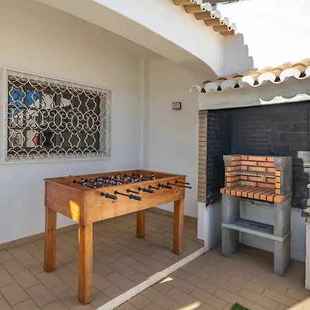 Host Wise - Sunny Spacious House - Terrace & Free Parking Lagoa  Buitenkant foto