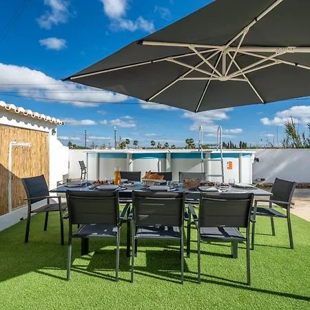 Host Wise - Sunny Spacious House - Terrace & Free Parking Lagoa  Buitenkant foto