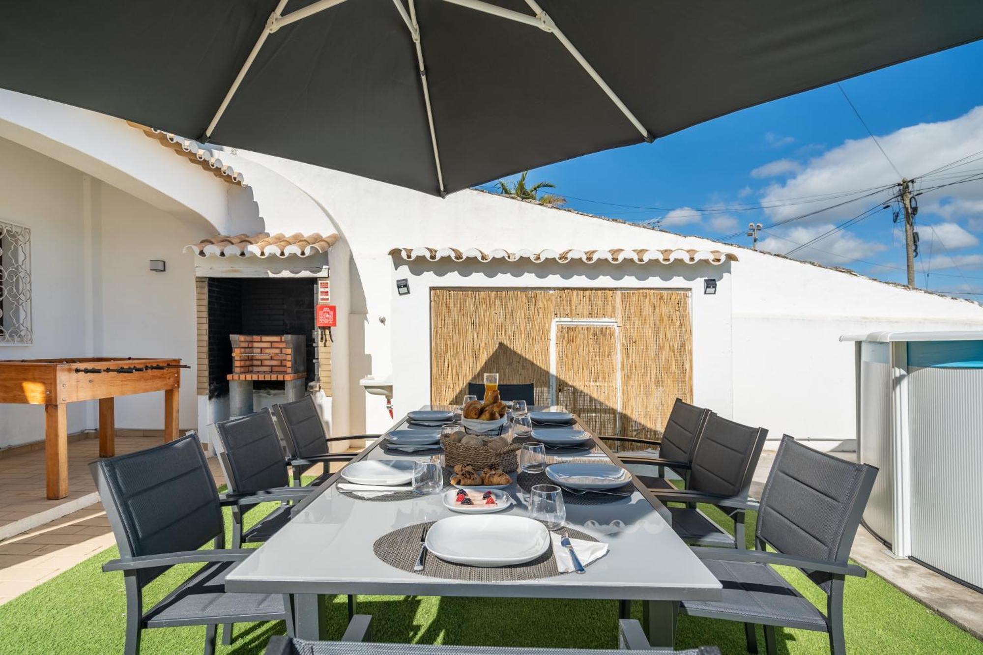 Host Wise - Sunny Spacious House - Terrace & Free Parking Lagoa (Algarve)